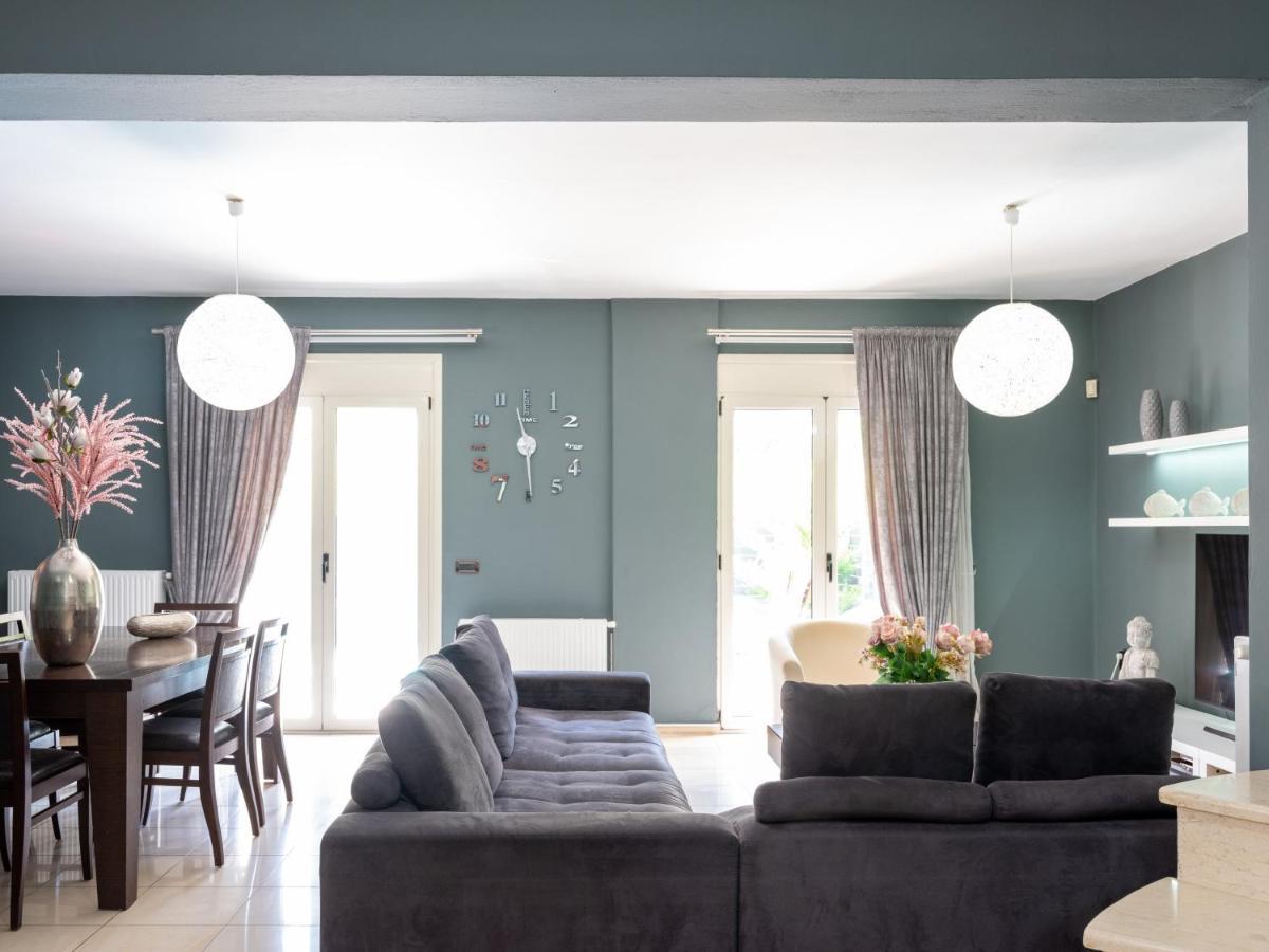 Grey House "By Checkin" Villa Karteros Luaran gambar